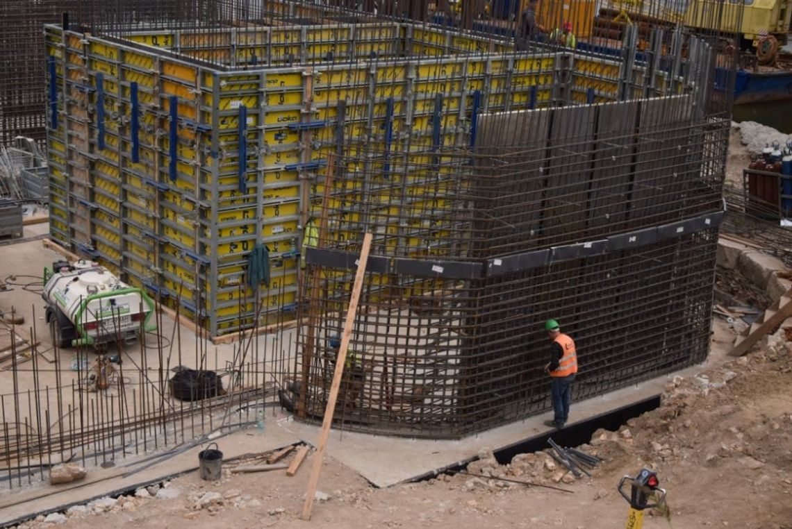 Znikający most tczewski. Wkrótce nie będzie drugiego przęsła... Znikający most tczewski. Wkrótce nie będzie drugiego przęsła...