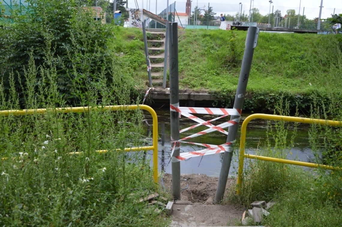 Zniknął most na Wierzycy?! Co się stało z kładką na rzece? Zniknął most na Wierzycy?! Co się stało z kładką na rzece?