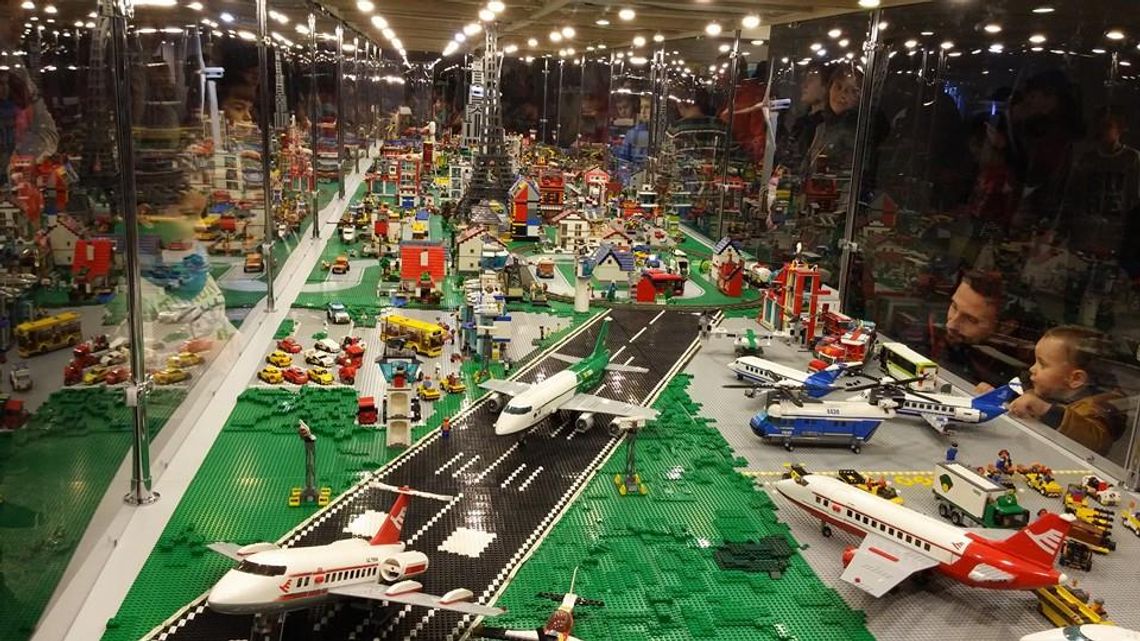 Zobacz największego na świecie Titanica z klocków LEGO