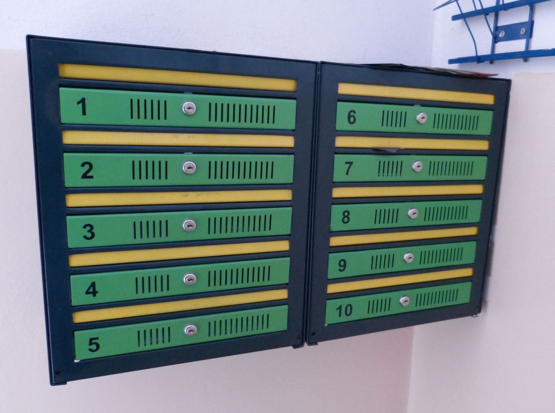 "Zostawiają awizo, gdy jestem w domu!" "Zostawiają awizo, gdy jestem w domu!"