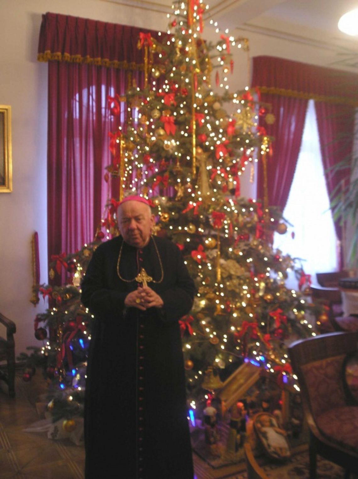 Źródeł radości szukać należy w sobie samym, w naszych pokładach życia duchowego. Źródeł radości szukać należy w sobie samym, w naszych pokładach życia duchowego.