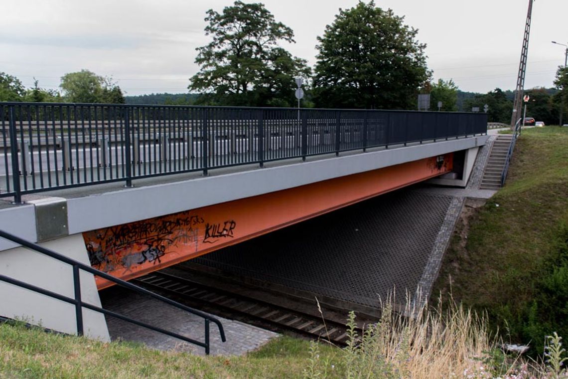 Zwłoki przy "Francuskiej Górce" - ciało 41 - latka znalezione pod wiaduktem Zwłoki przy "Francuskiej Górce" - ciało 41 - latka znalezione pod wiaduktem