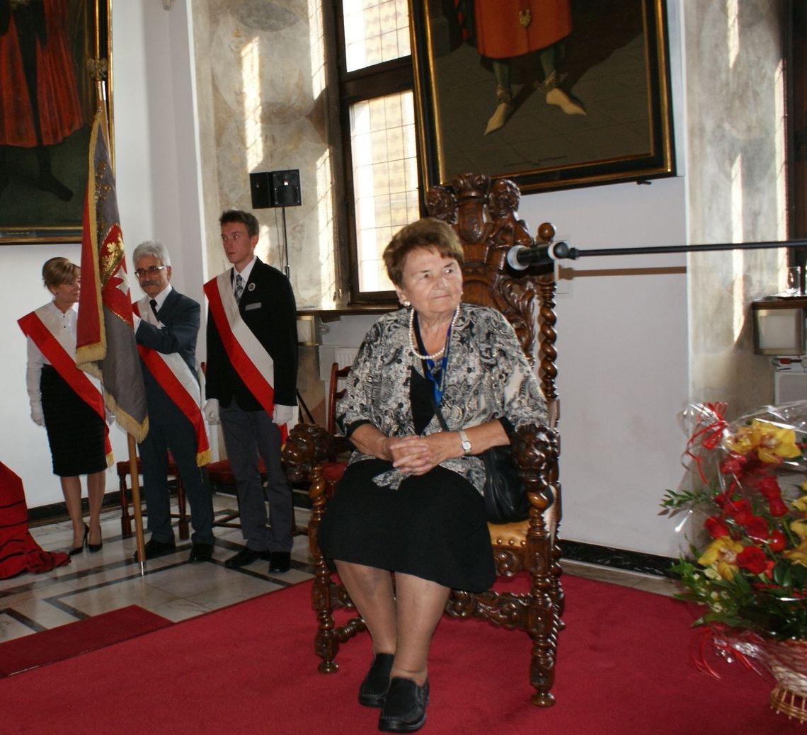 Żywe lekcje historii - z nestorką przewodników gdańskich Krystyną Stankiewicz Żywe lekcje historii - z nestorką przewodników gdańskich Krystyną Stankiewicz