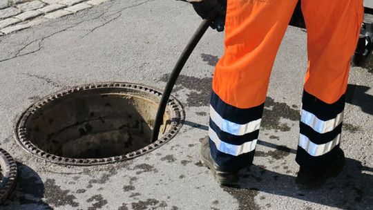 Pogotowie kanalizacyjne Gdańsk Gdynia Sopot udrażnianie rur Wuko