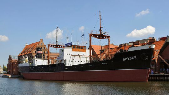SS Sołdek – masowiec o napędzie parowym oddział Narodowego Muzeum Morskiego w Gdańsku.