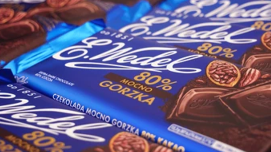 Warsztaty ze zdobienia czekoladowych bombek z firmą E. Wedel Warsztaty ze zdobienia czekoladowych bombek z firmą E. Wedel