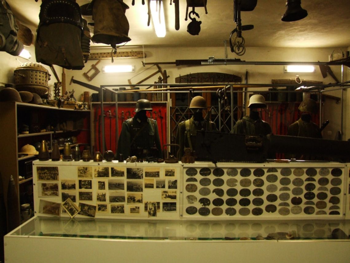 Muzeum Ziemi Kaszubskiej i Sprzętów Militarnych w Goręczynie Muzeum Ziemi Kaszubskiej i Sprzętów Militarnych w Goręczynie