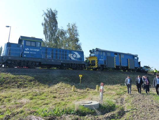 Pociąg zmiażdżył samochód - zobacz zdjęcia z symulacji wypadku