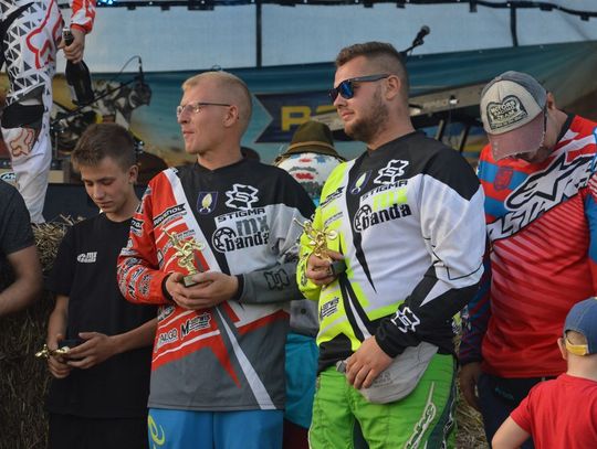 Pokazy i zawody motocrossowe w Rajkowach