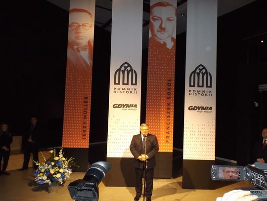 Bronisław Komorowski odsłonił tablicę w Gdyni