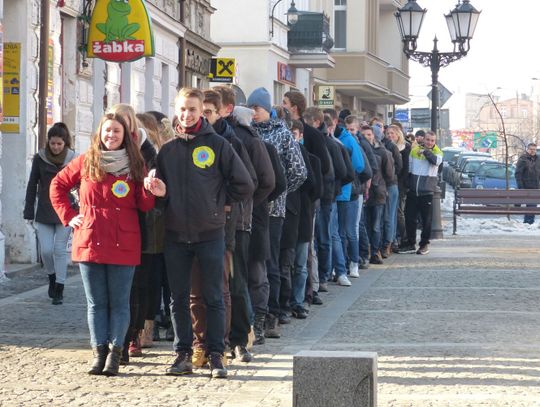 Maturzyści z Tczewa zatańczyli poloneza