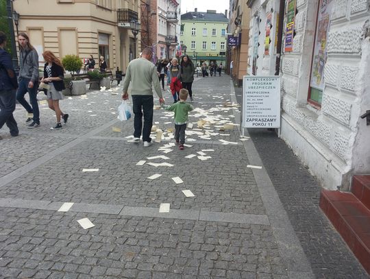 Fruwające archiwum dawnej spółdzielni "GRYF" w Tczewie