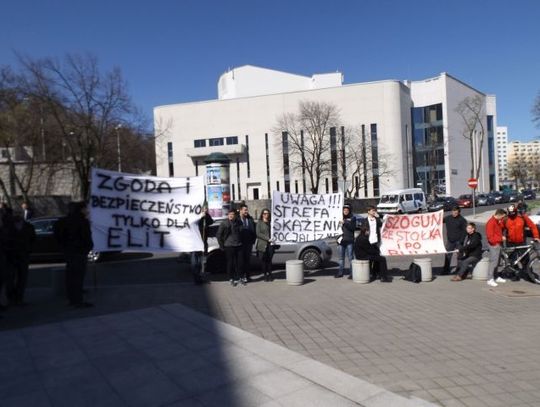 Protest Partii KORWIN przeciwko wizycie Bronisława Komorowskiego w Gdyni