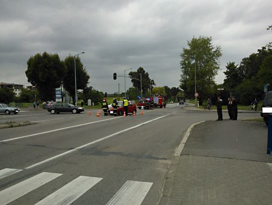 Wypadek na skrzyżowaniu alei Solidarności i ul. Malinowskiej