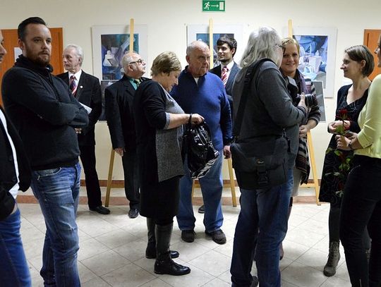 "Szukając wolności" - uchodźcy okiem Ewy Głuszak Castagna