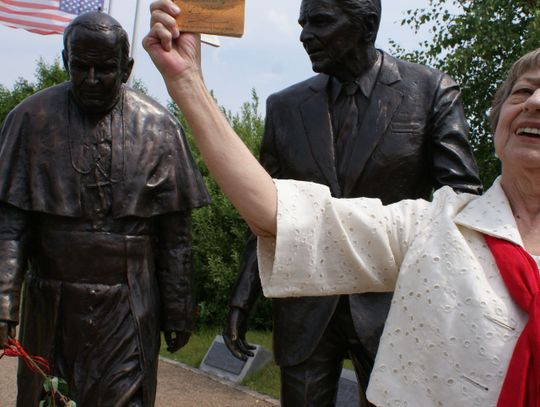 Z kwiatami u prezydenta i papieża