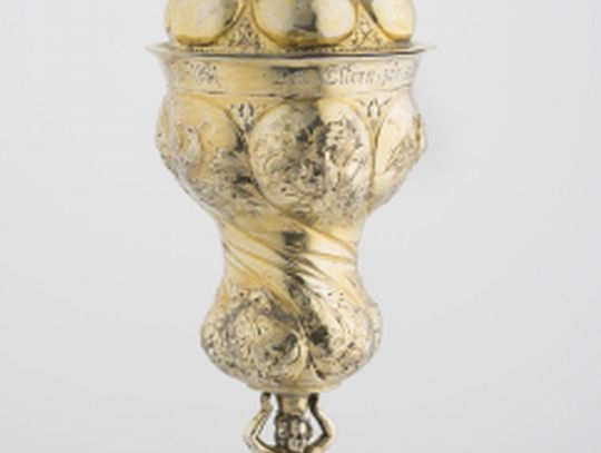 Puchar puklowany typu Orlik, poł. 17 w., ze zbiorów Muzeum Gdańska